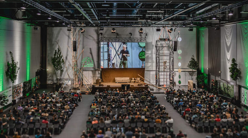 Die Deutschen Baumpflegetage 2026 waren erneut vielfältig und international: Die 3450 Teilnehmenden aus 35 Nationen konnten unter 46 Fachvorträgen und Praxisvorführungen wählen. Foto: Deutsche Baumpflegetage
