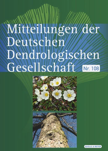 Das in Grün gehaltene Cover zeigt in einem helleren Grün die Grafik eines Ginkgoblatts sowie ein Blütenfoto und das Foto eines Baumstamms.