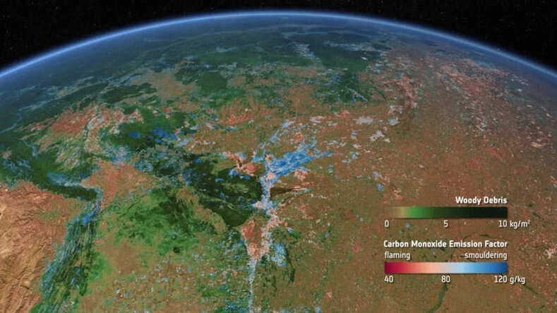 Waldbrände im südlichen Amazonasgebiet im Jahr 2020. Braune bis grüne Farben zeigen die Menge an Totholz an, das die Emissionen durch Brände maßgeblich bestimmt. Flammende Waldbrände (rote Farben) setzen weniger Kohlenmonoxid frei als schwelende Waldbrände (blaue Farben). Satbild ESA